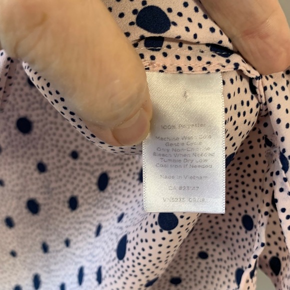Talbots‎ pink/navy polka dots gathered high neckline sleeveless blouse. Size 2X - Picture 10 of 11